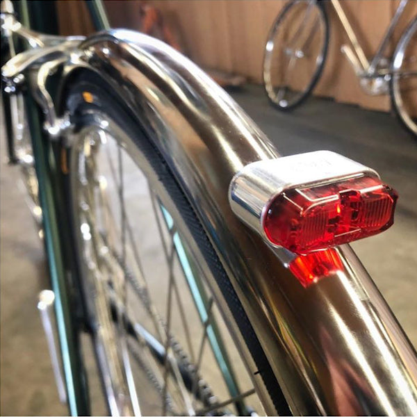fahrrad rücklicht schutzblech montage Bella Ciao – LED-Rücklicht für Schutzblech